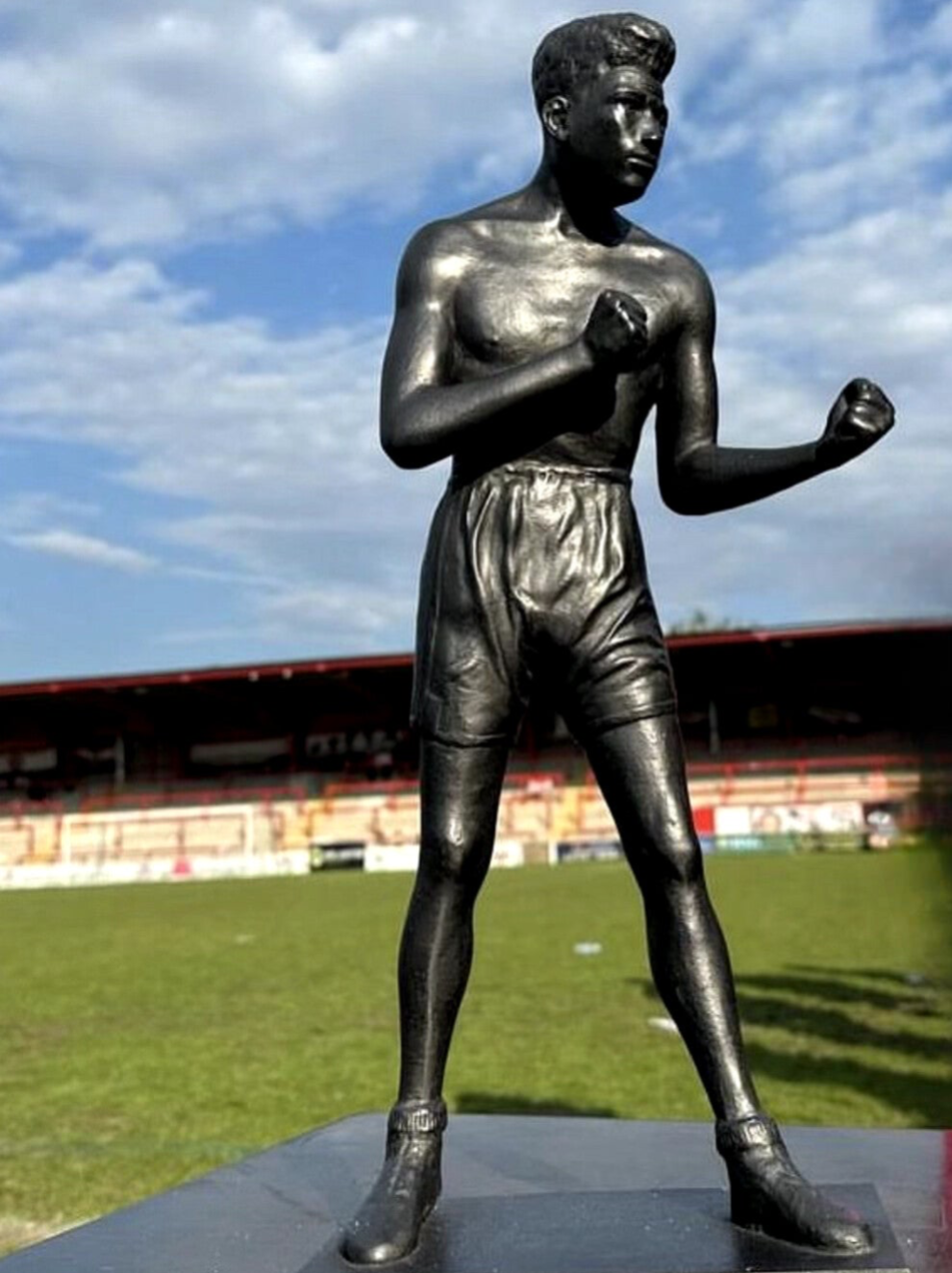 Len Johnson statue maquette